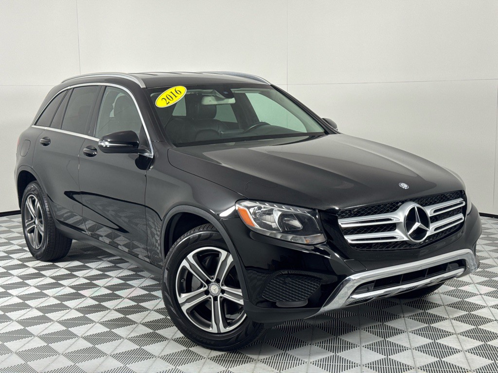 2016 Mercedes-Benz GLC-Class Image 2