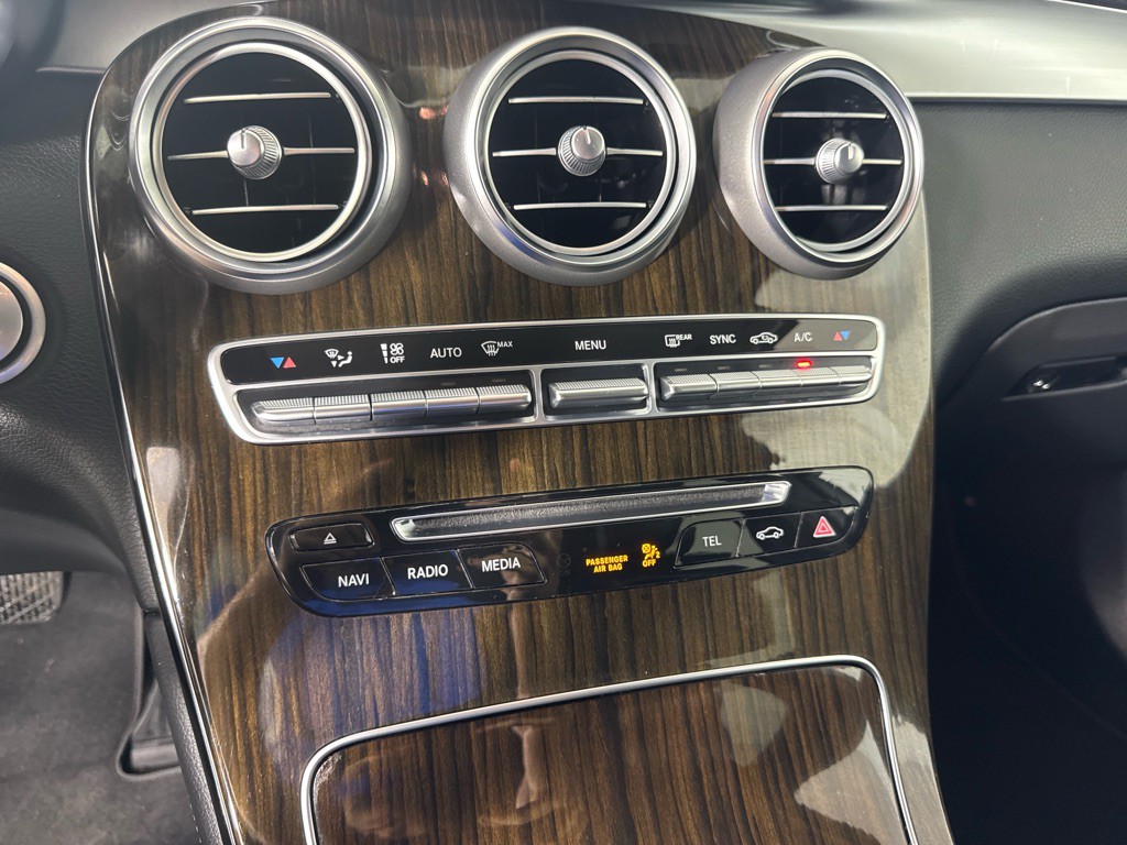 2016 Mercedes-Benz GLC-Class Image 14