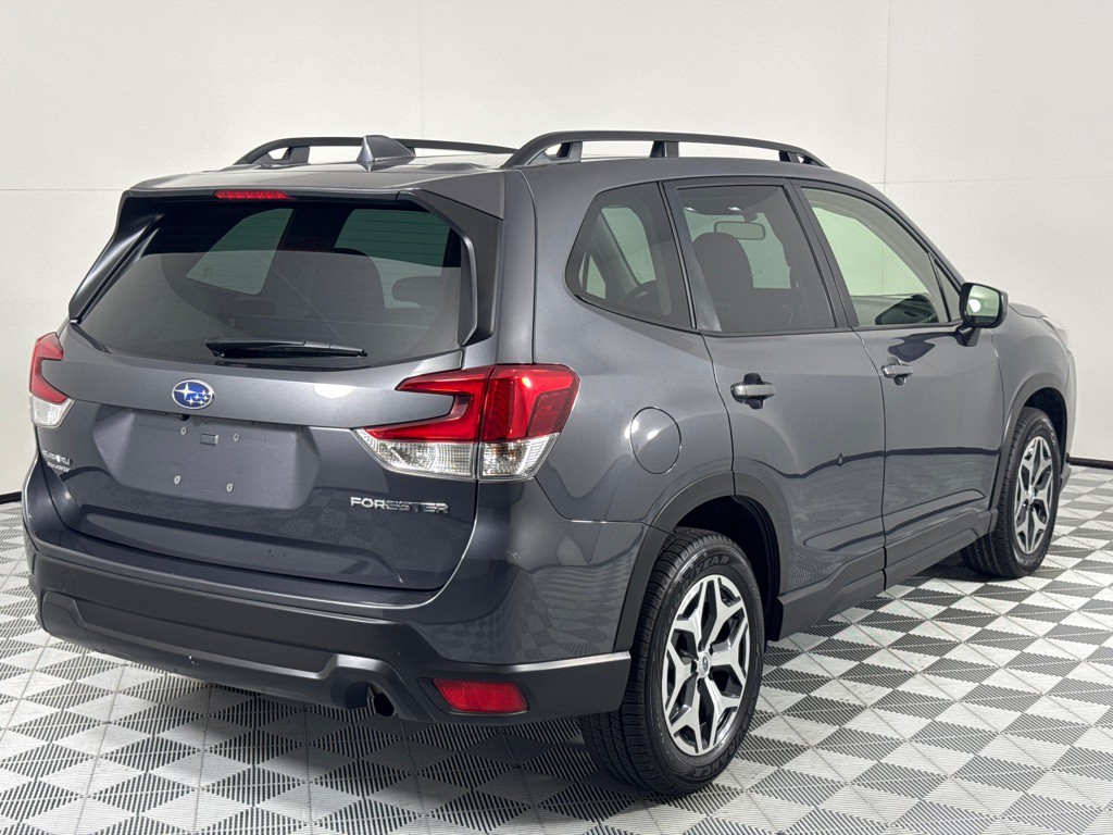 2023 Subaru Forester Image 5