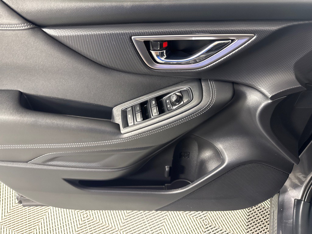 2023 Subaru Forester Image 12