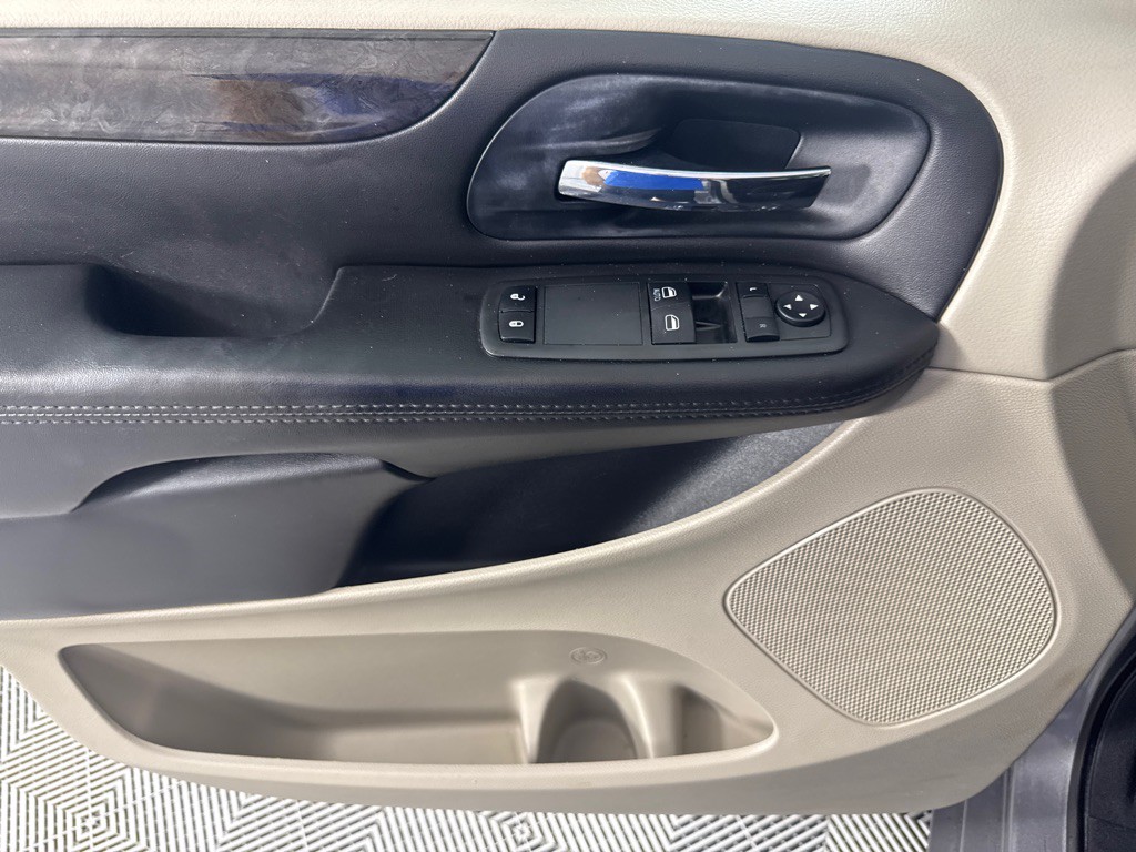 2013 Dodge Grand Caravan Image 9