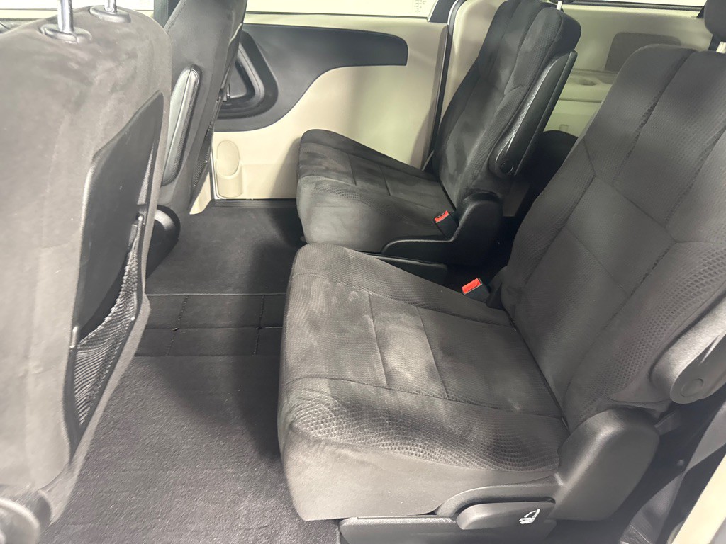 2013 Dodge Grand Caravan Image 16