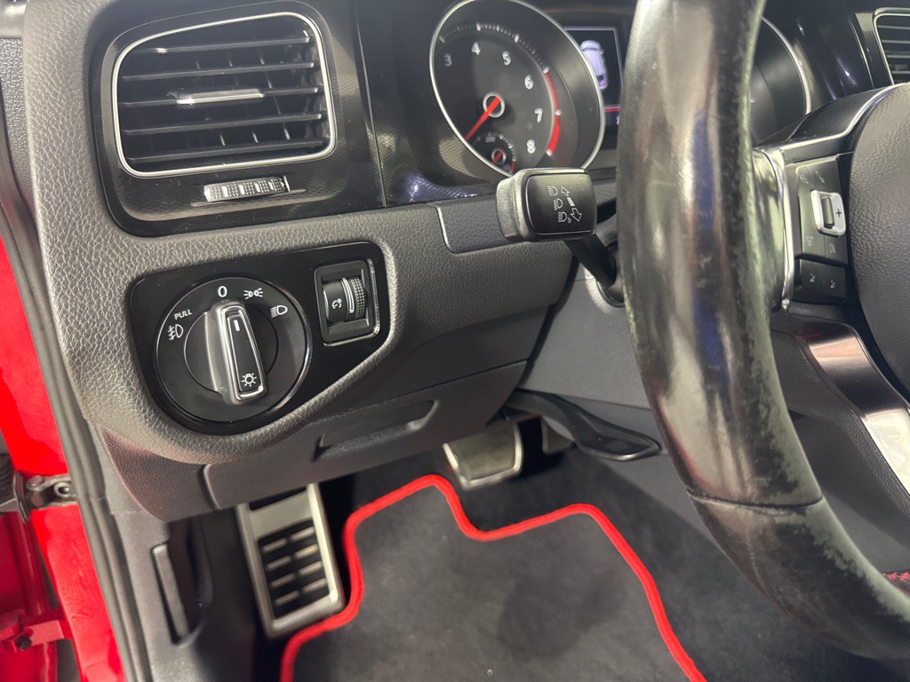 2017 Volkswagen GTI Image 14