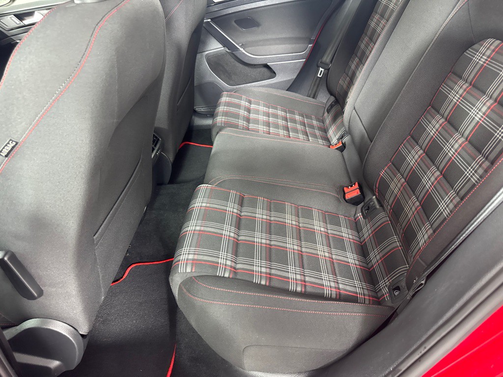 2017 Volkswagen GTI Image 19