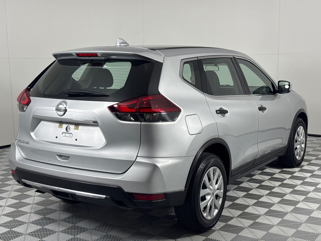 2018 Nissan Rogue Image 5