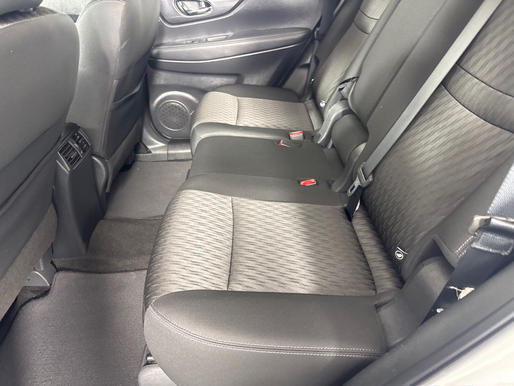 2018 Nissan Rogue Image 18