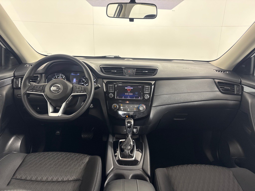 2018 Nissan Rogue Image 25