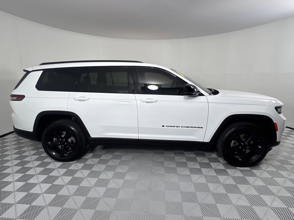 2022 Jeep Grand Cherokee Image 4