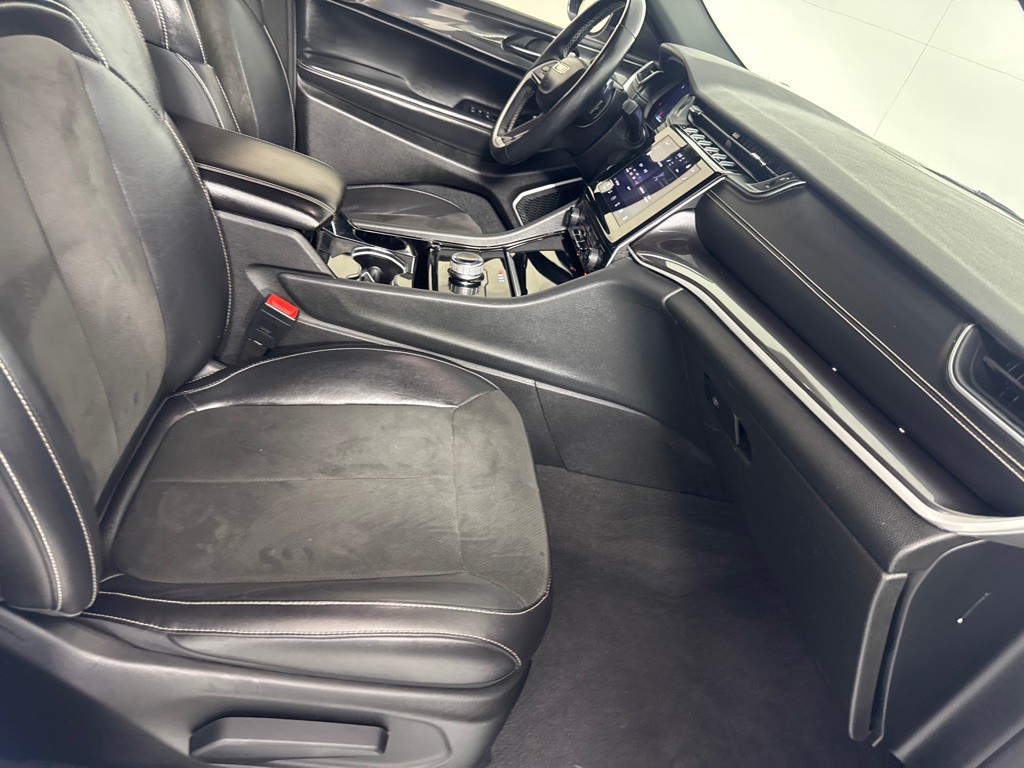 2022 Jeep Grand Cherokee Image 27