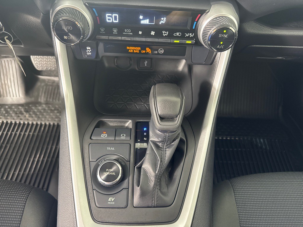 2022 Toyota Rav4 Image 18