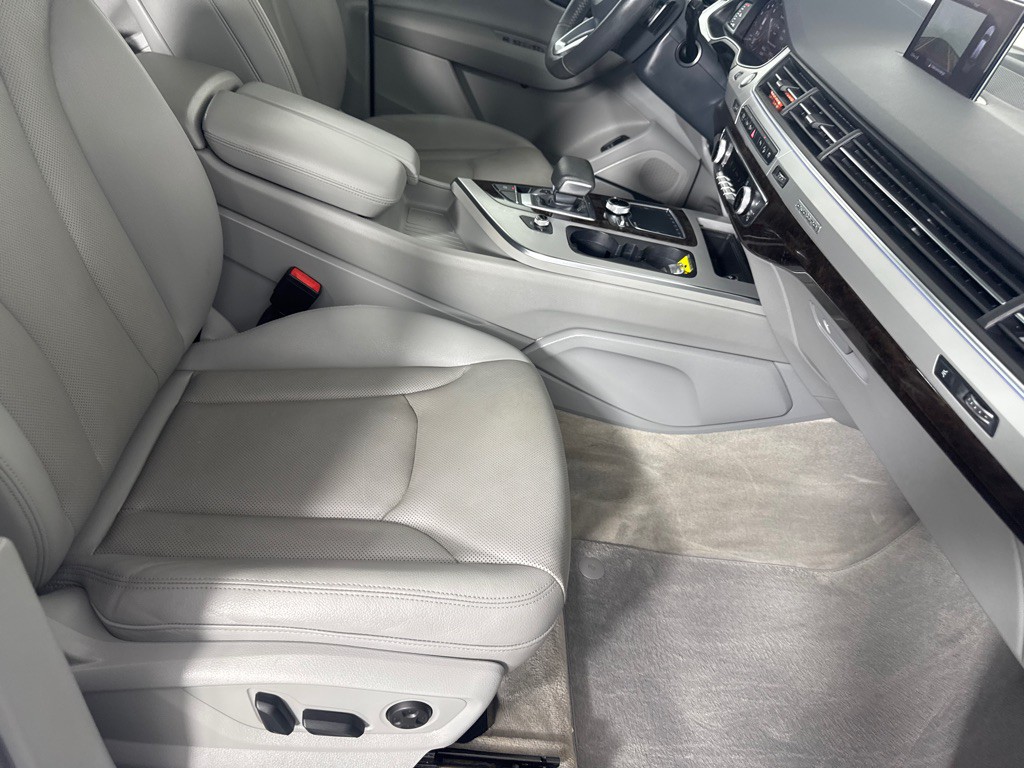 2018 Audi Q7 Image 26