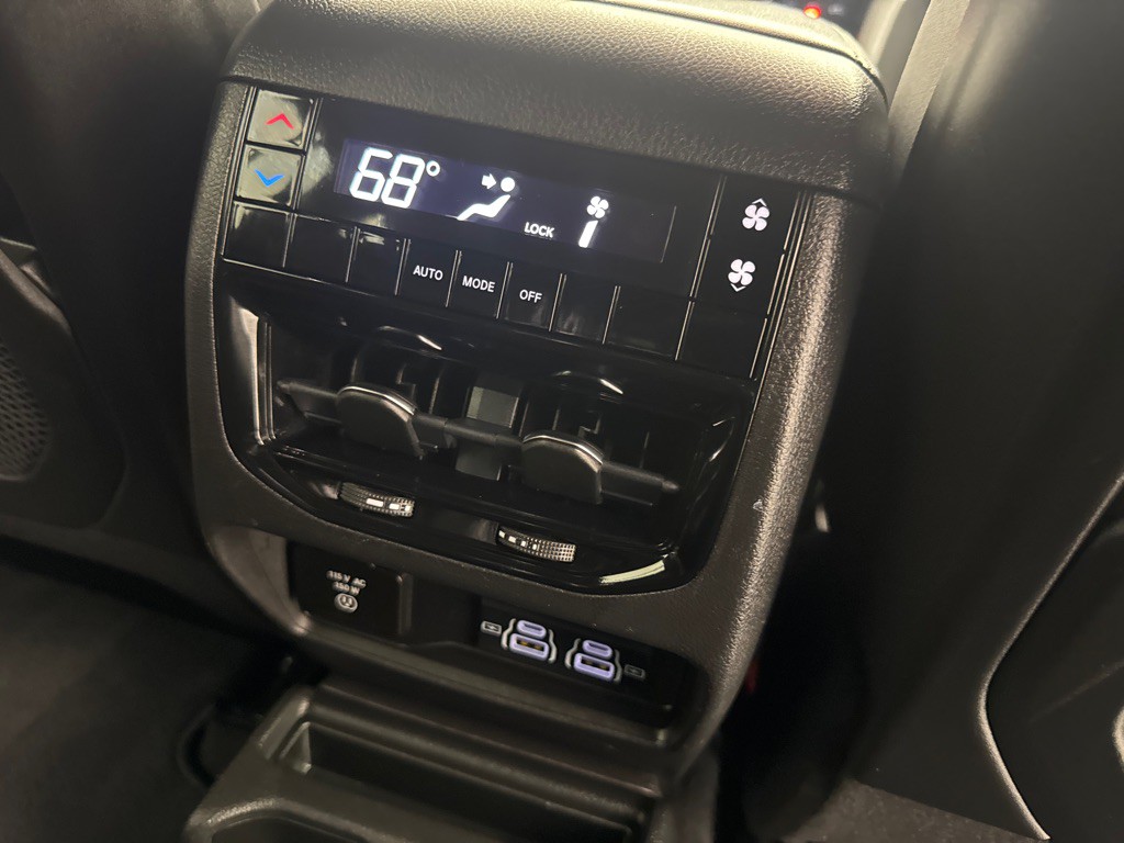 2022 Jeep Grand Cherokee Image 31
