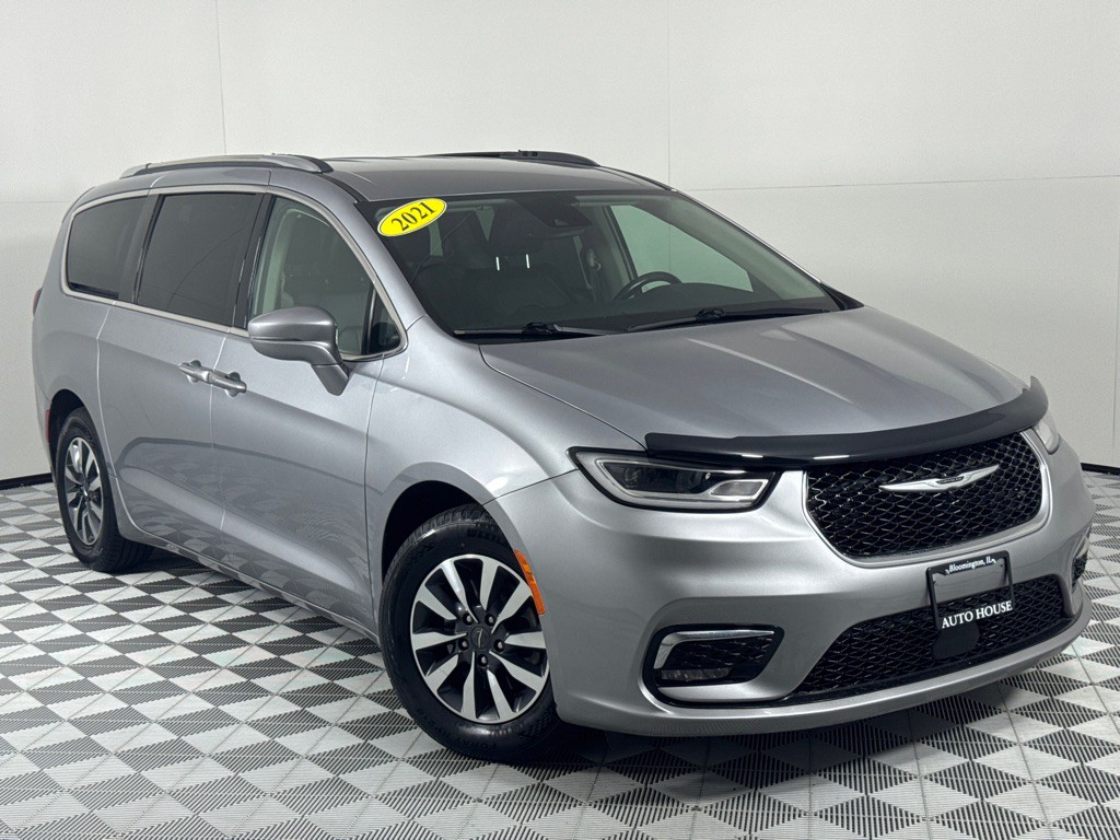 2021 Chrysler Pacifica Image 2