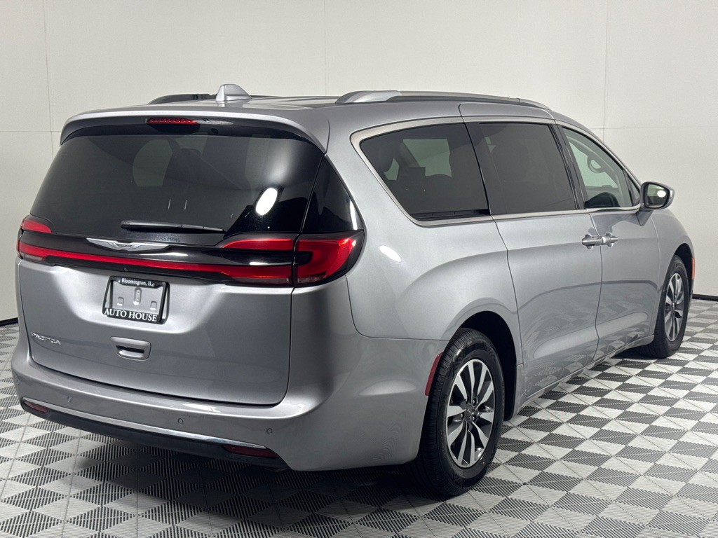 2021 Chrysler Pacifica Image 5