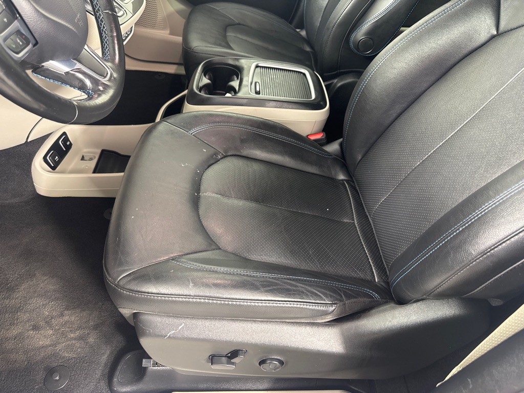 2021 Chrysler Pacifica Image 14