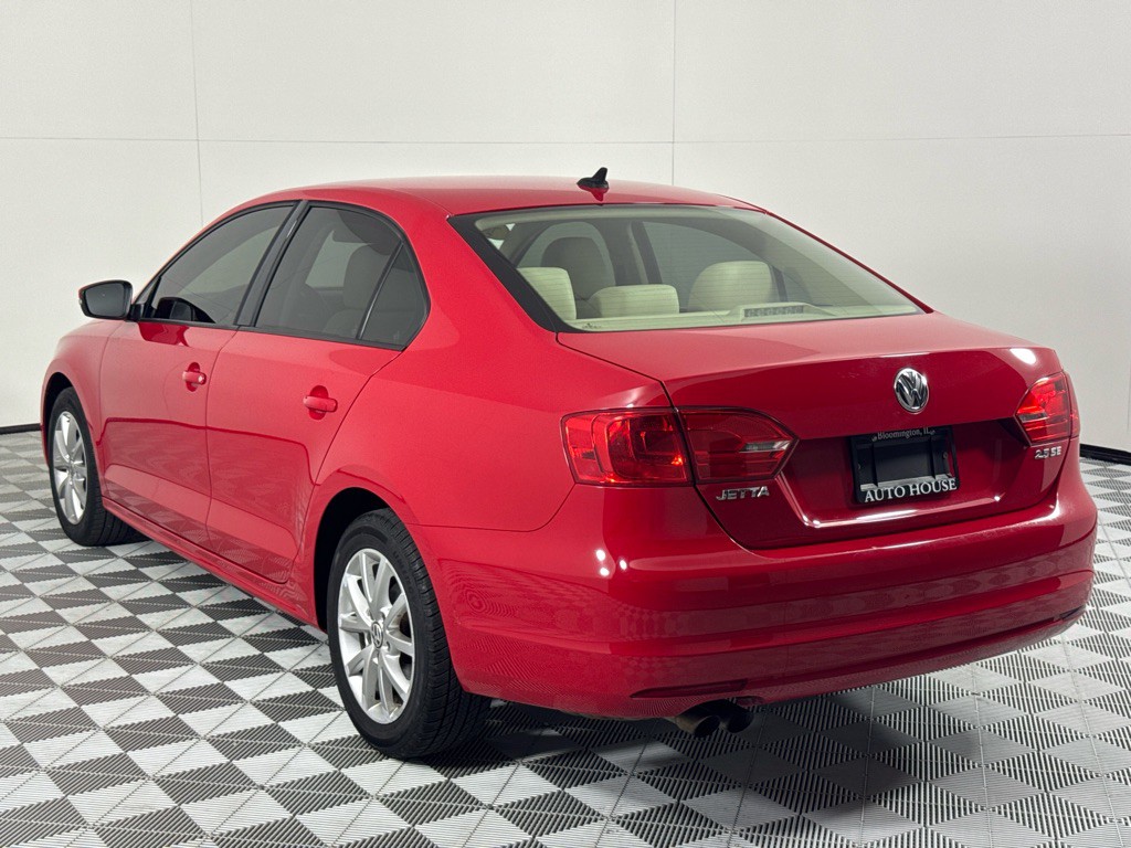 2012 Volkswagen Jetta Image 7