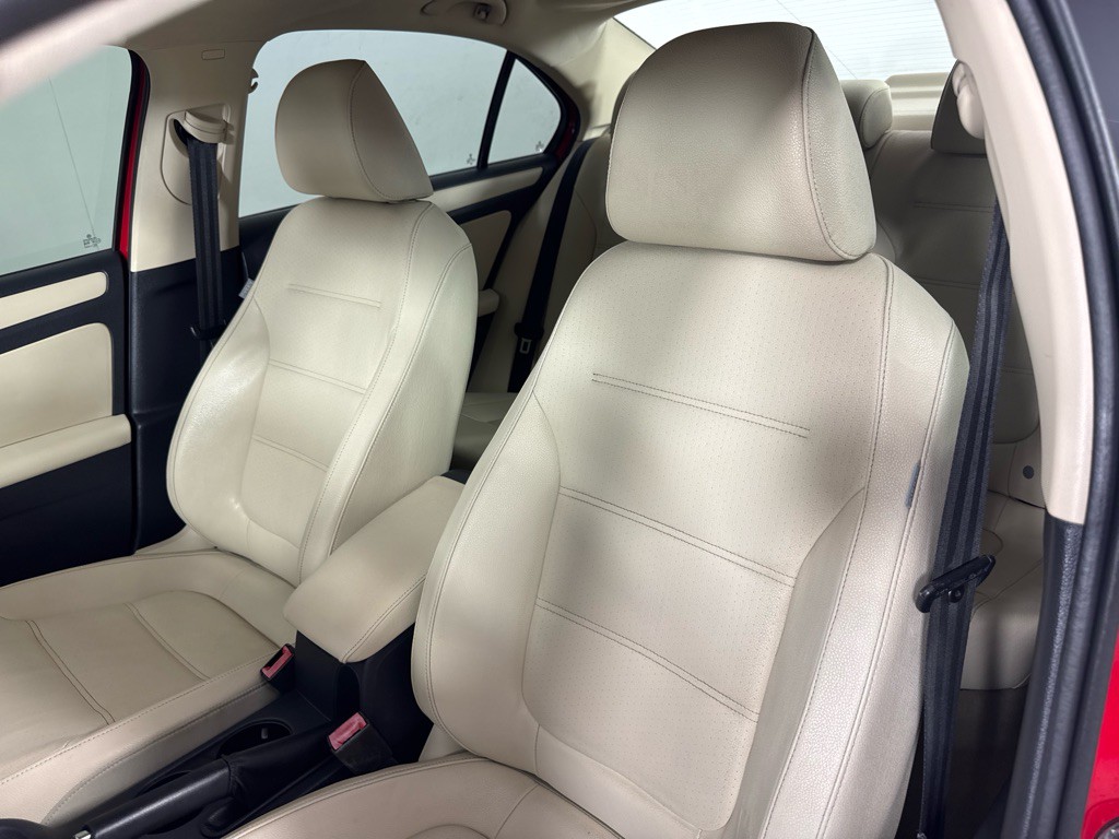 2012 Volkswagen Jetta Image 14