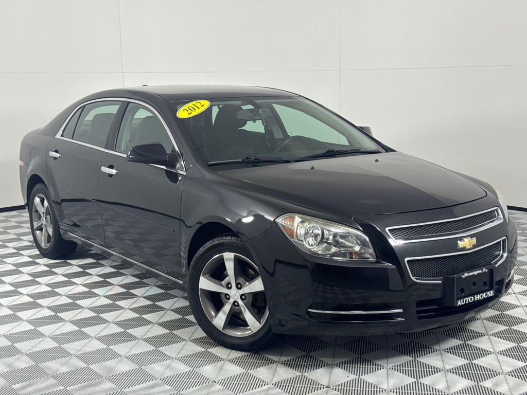 2012 Chevrolet Malibu Image 2