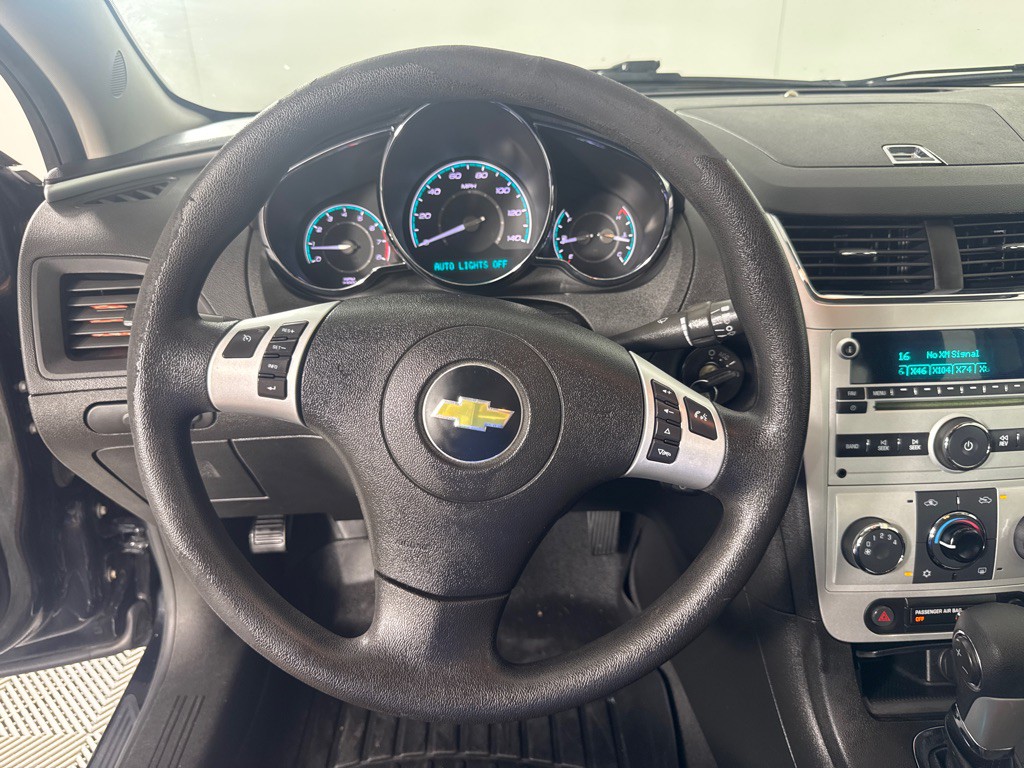 2012 Chevrolet Malibu Image 15