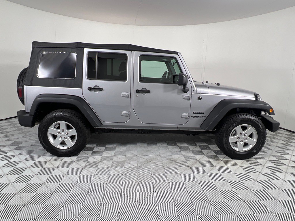 2016 Jeep Wrangler Unlimited Image 4