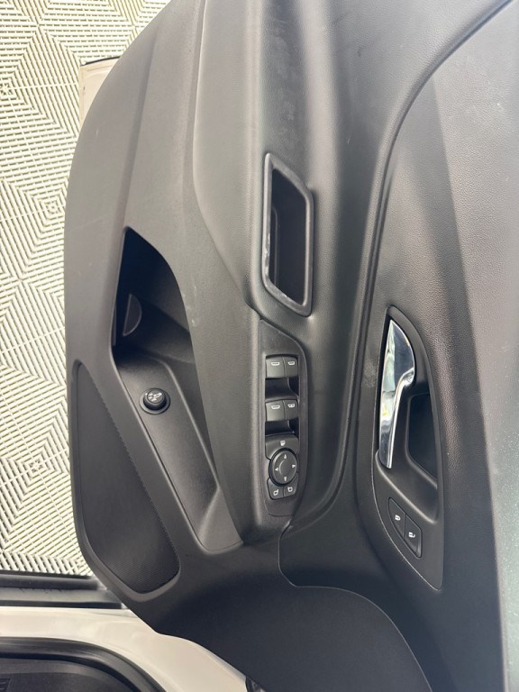 2018 Chevrolet Equinox Image 13