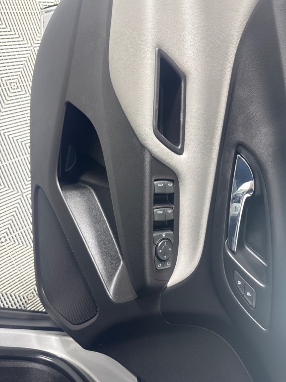 2018 Chevrolet Equinox Image 12