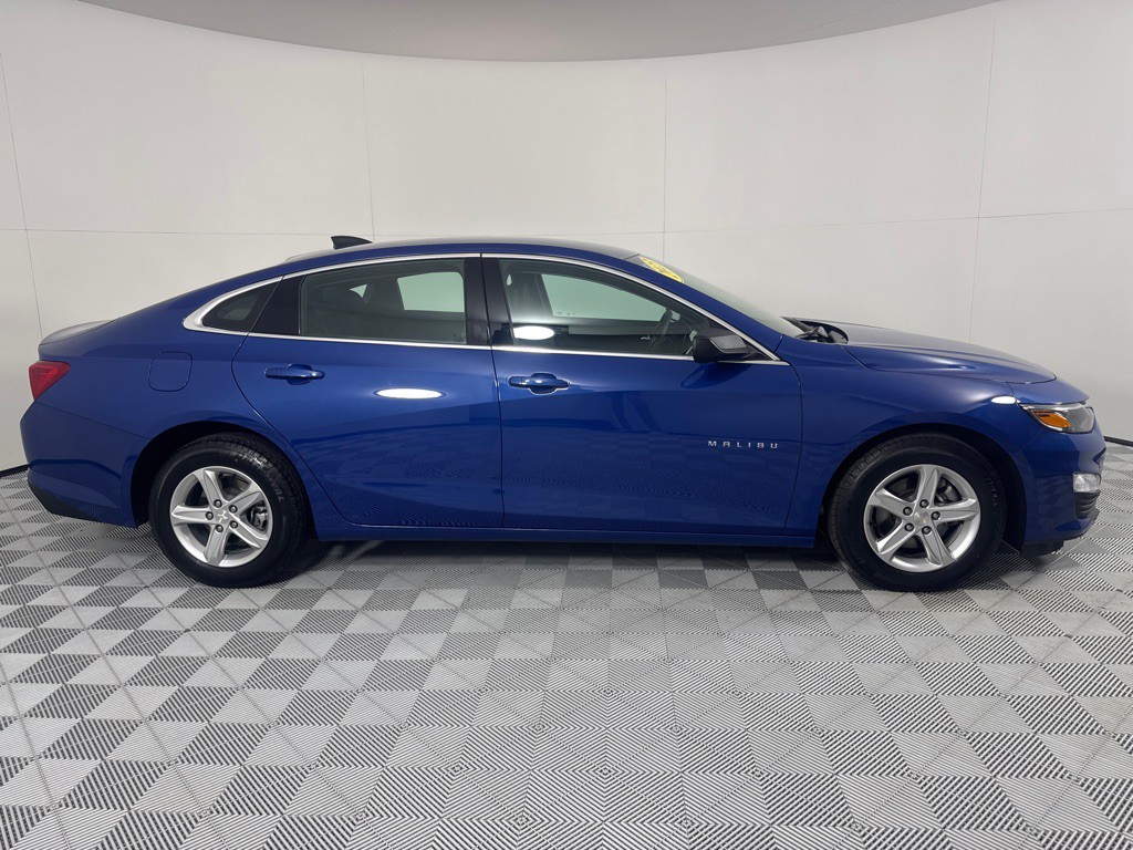2023 Chevrolet Malibu Image 4