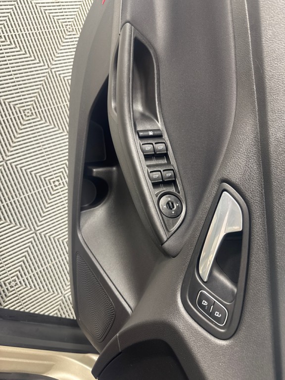 2018 Ford Focus Image 12