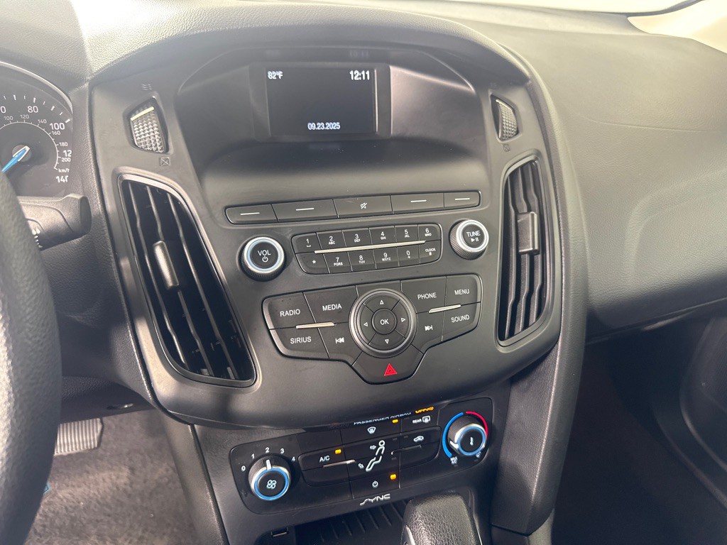 2018 Ford Focus Image 17