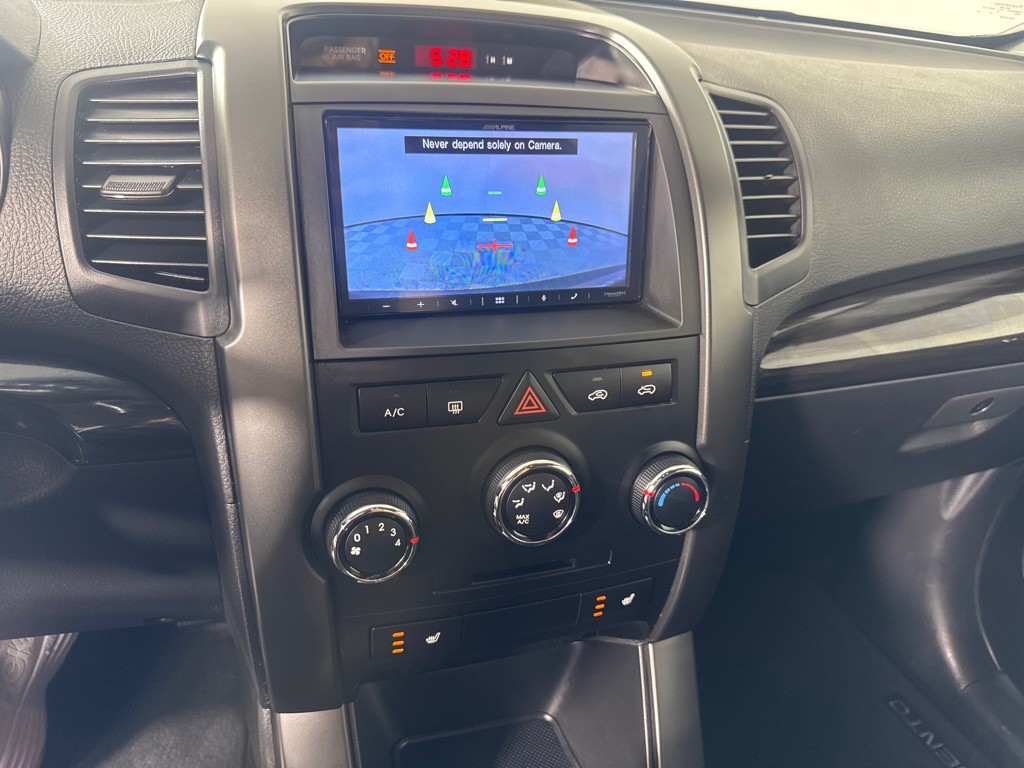 2013 Kia Sorento Image 18