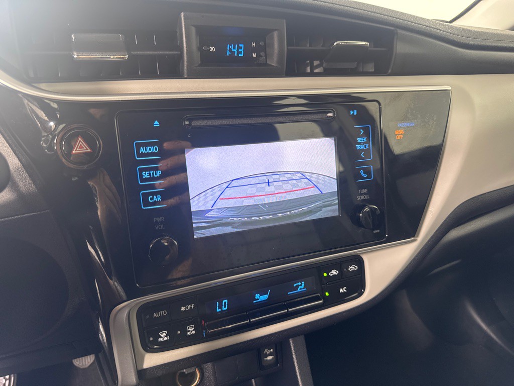 2018 Toyota Corolla Image 19