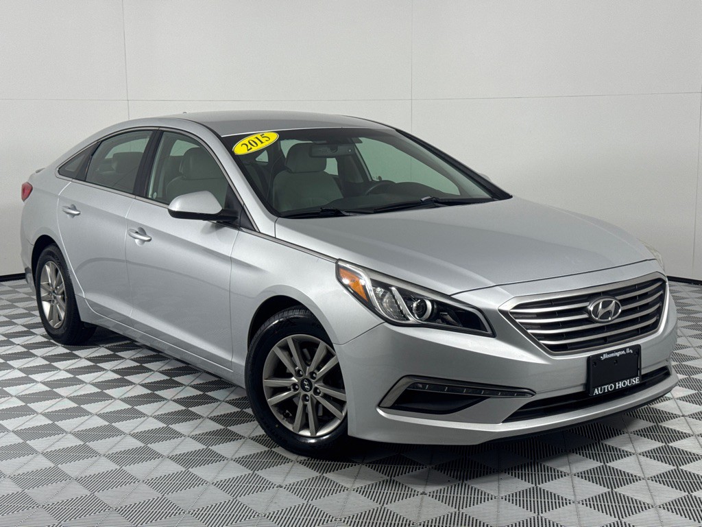 2015 Hyundai Sonata Image 2