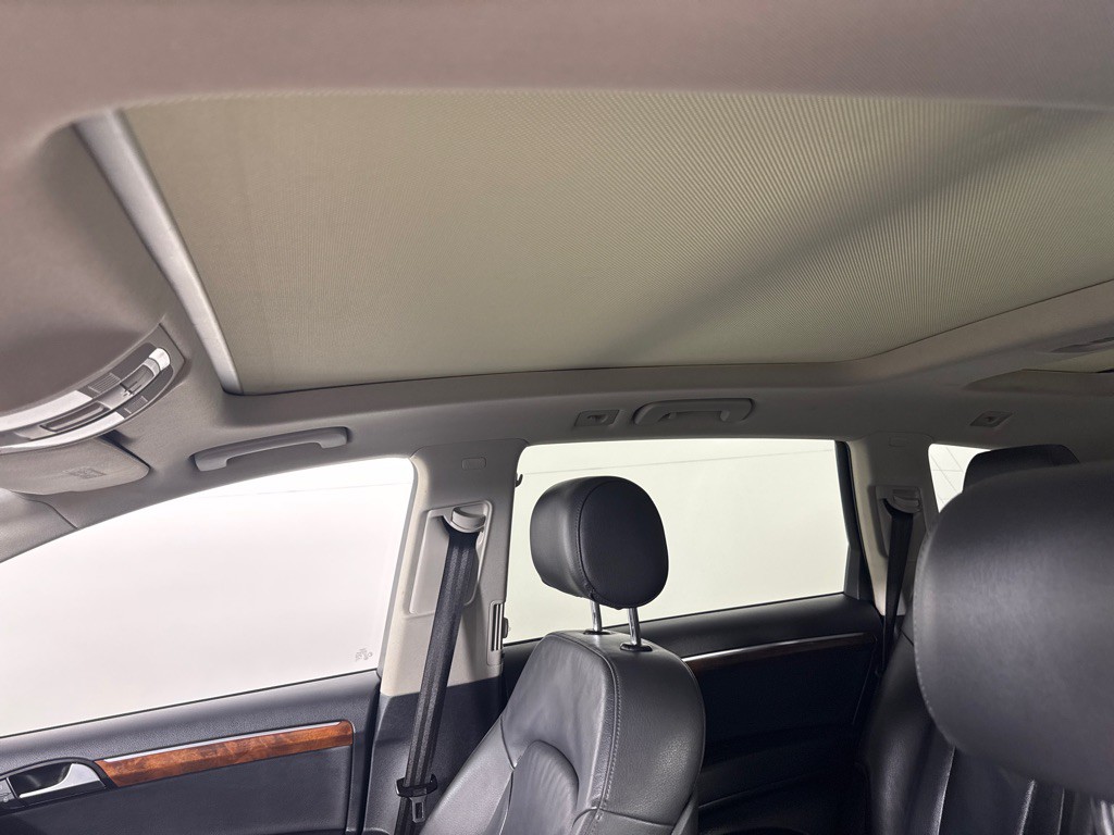 2015 Audi Q7 Image 16