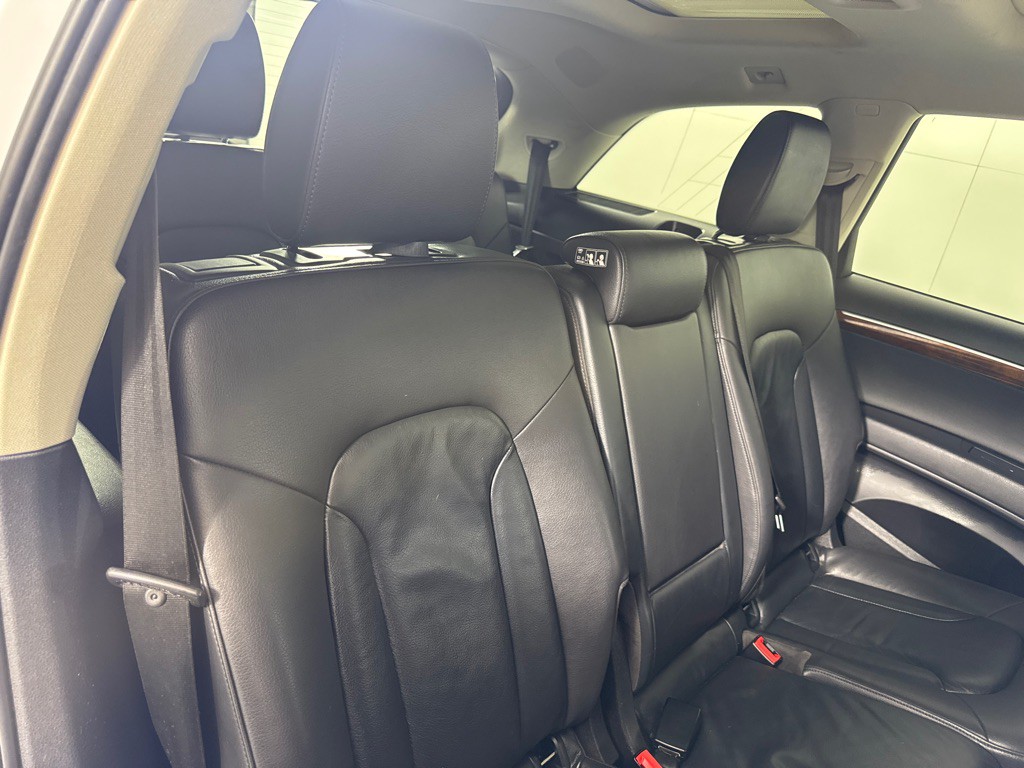 2015 Audi Q7 Image 28