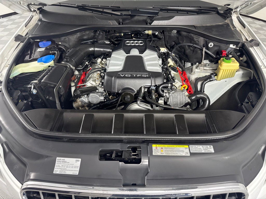 2015 Audi Q7 Image 32