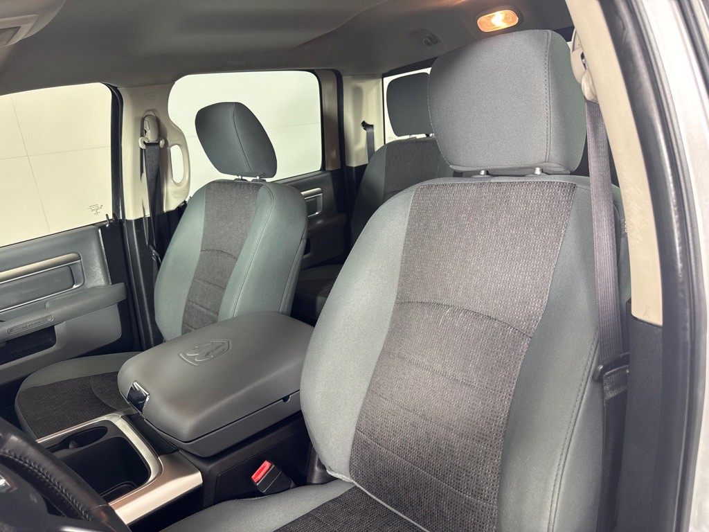 2016 RAM 1500 Image 12