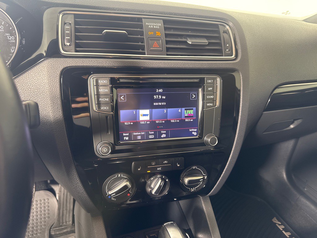 2018 Volkswagen Jetta Image 18