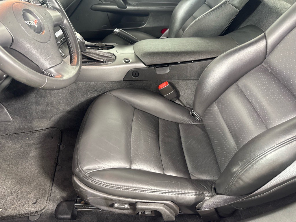 2006 Chevrolet Corvette Image 25