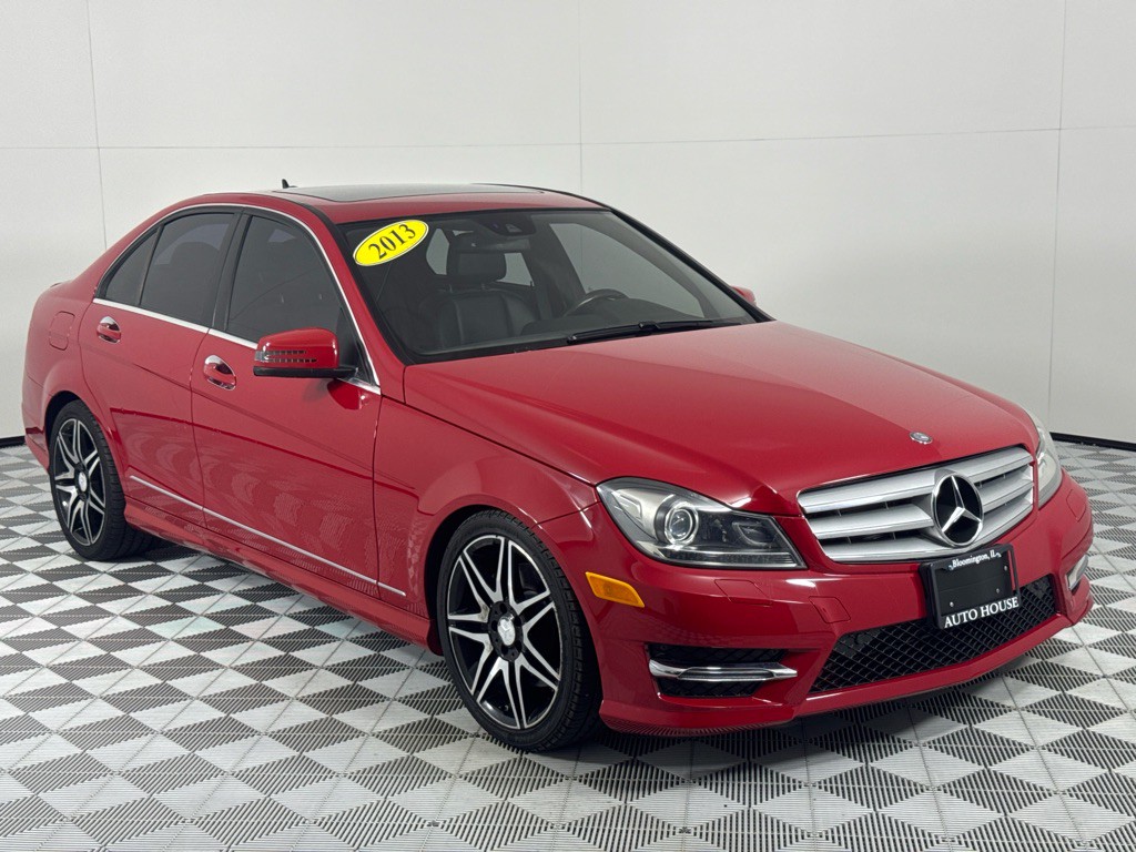 2013 Mercedes-Benz C-Class Image 3