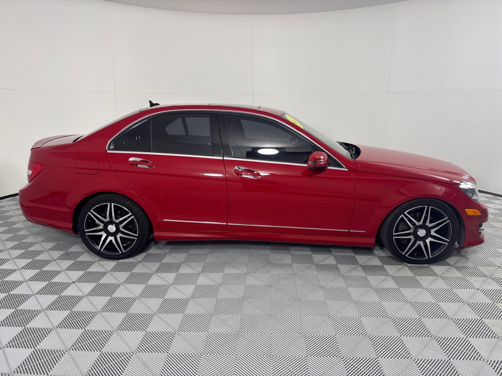 2013 Mercedes-Benz C-Class Image 4