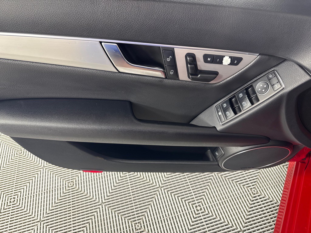 2013 Mercedes-Benz C-Class Image 13