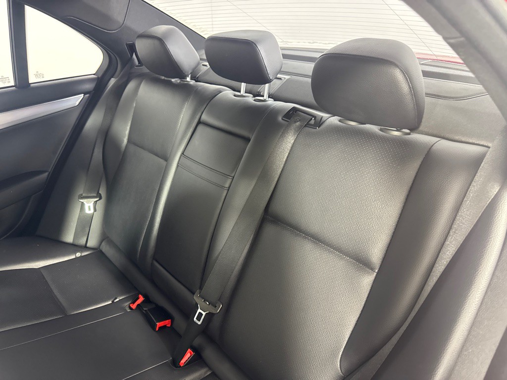 2013 Mercedes-Benz C-Class Image 24