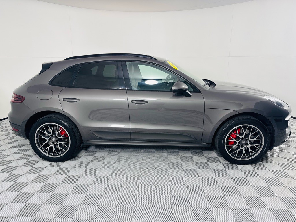 2015 Porsche Macan Image 4