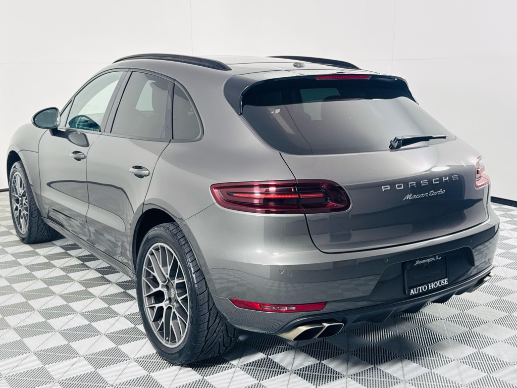 2015 Porsche Macan Image 7