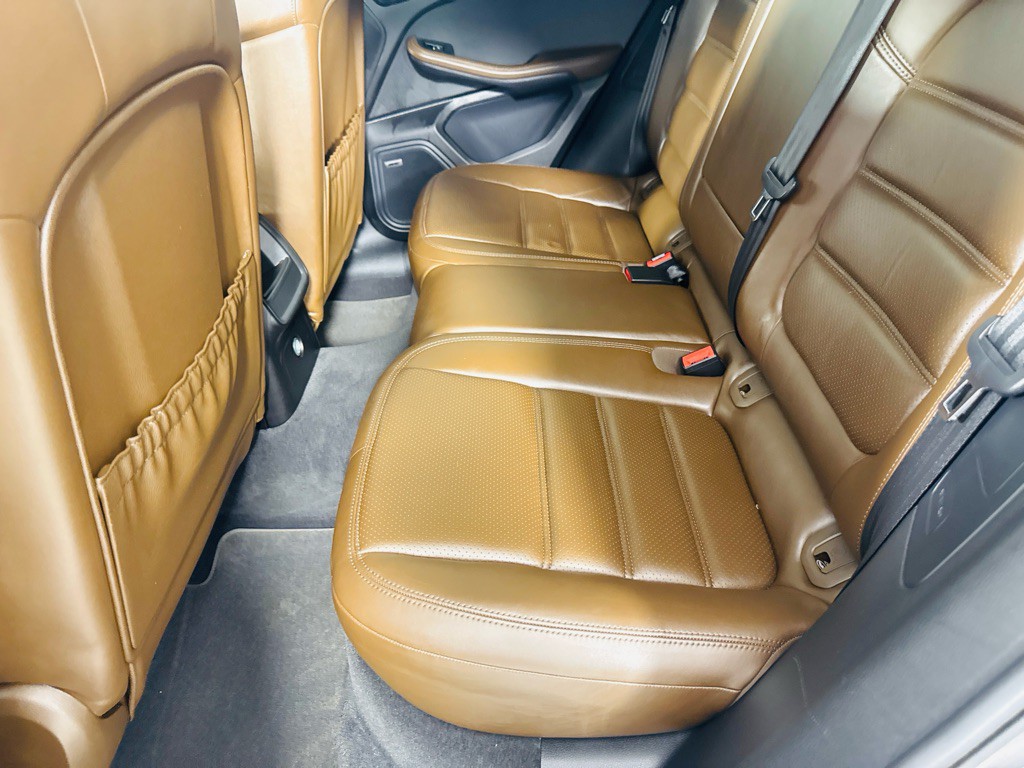 2015 Porsche Macan Image 22