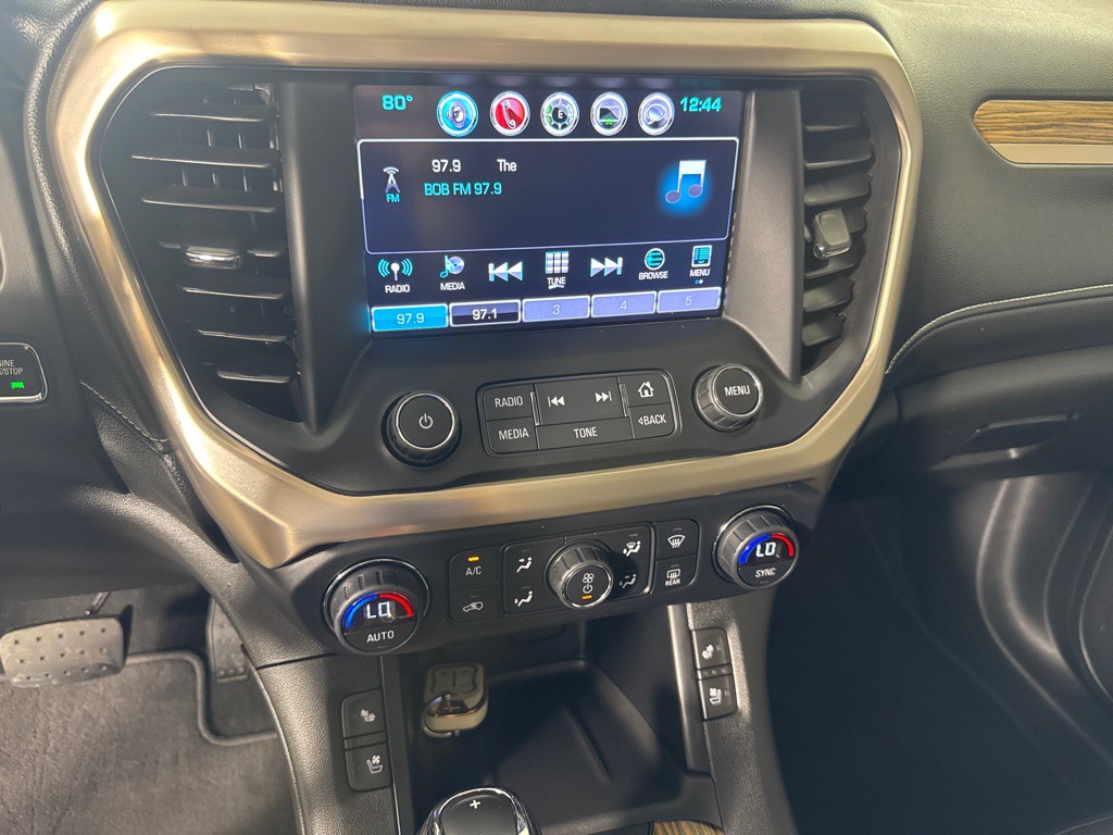 2017 GMC Acadia Image 17