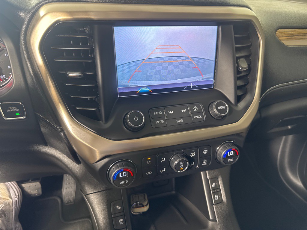 2017 GMC Acadia Image 18