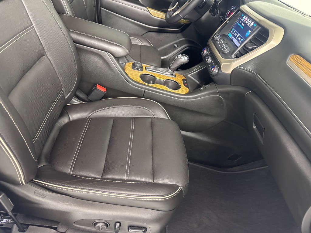 2017 GMC Acadia Image 25