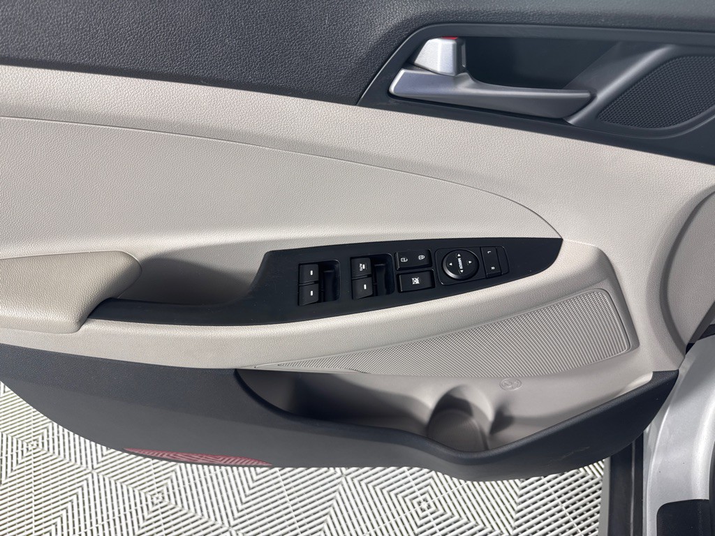 2017 Hyundai Tucson Image 9