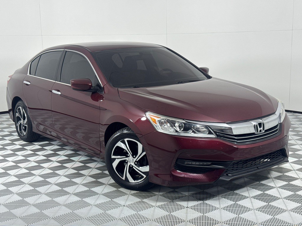 2017 Honda Accord Image 2